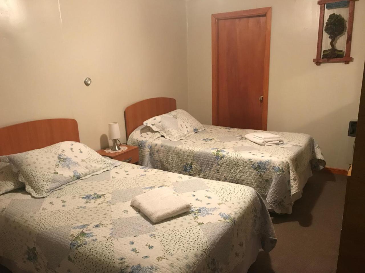 Hospedaje Baquedano Puerto Natales Buitenkant foto